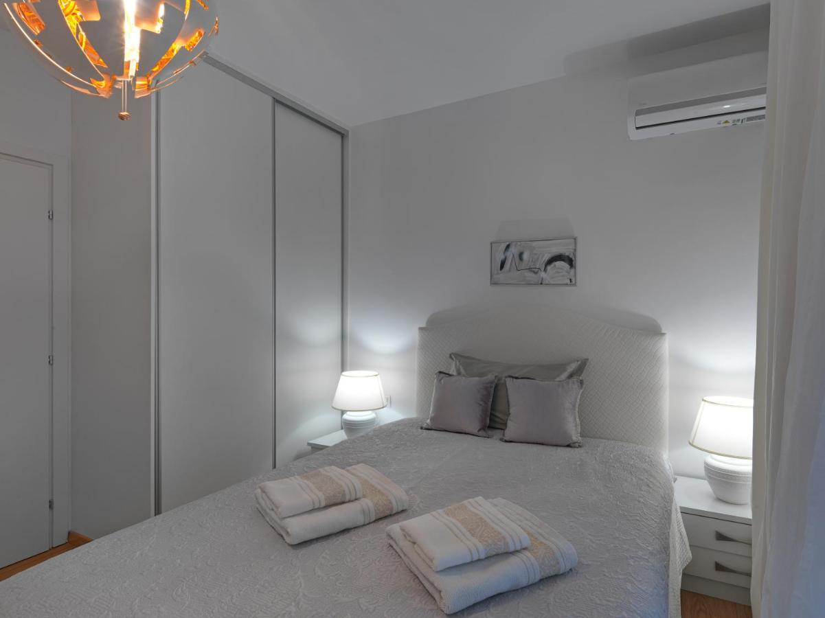 Elegant Apartment In Glyfada Athens Exterior photo