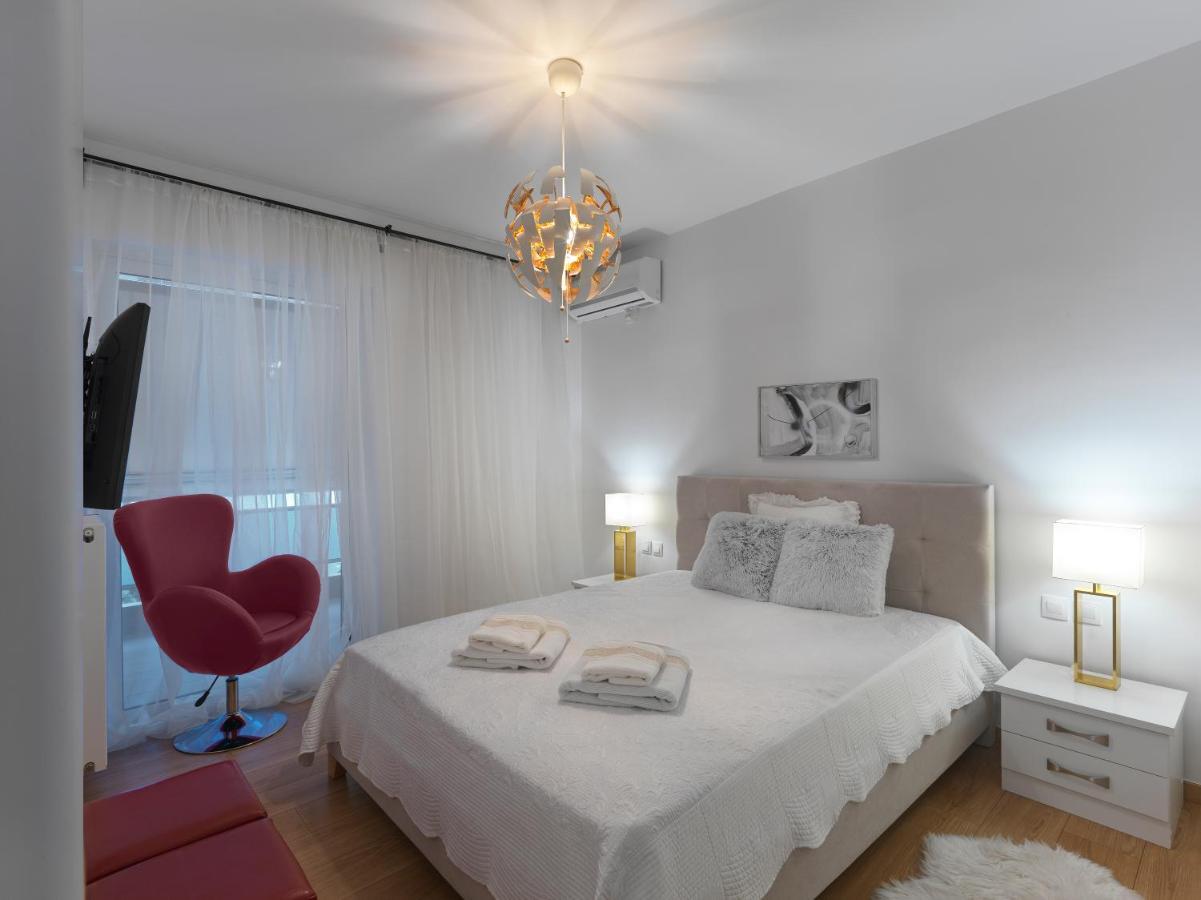 Elegant Apartment In Glyfada Athens Exterior photo